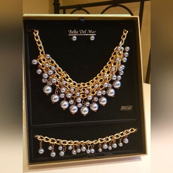 Bella Del Mar BNIB ~ STUNNING  SET Necklace Bracelet and Earrings - Picture 1 of 16